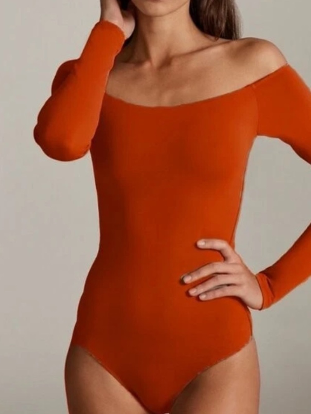 Aritzia Babaton Off-Shoulder Squareneck Long Sleeve Bodysuit‎ Burnt Orange Sz M